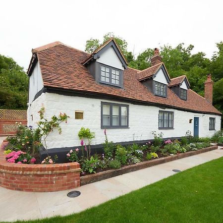 เดอะ ด็อก แอนด์ แบดเจอร์ Bed & Breakfast มาร์โลว์ ภายนอก รูปภาพ